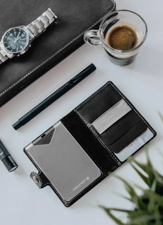 Ledlenser Lite Wallet Black Classic 502315 Sklep Bażant 4.jpg
