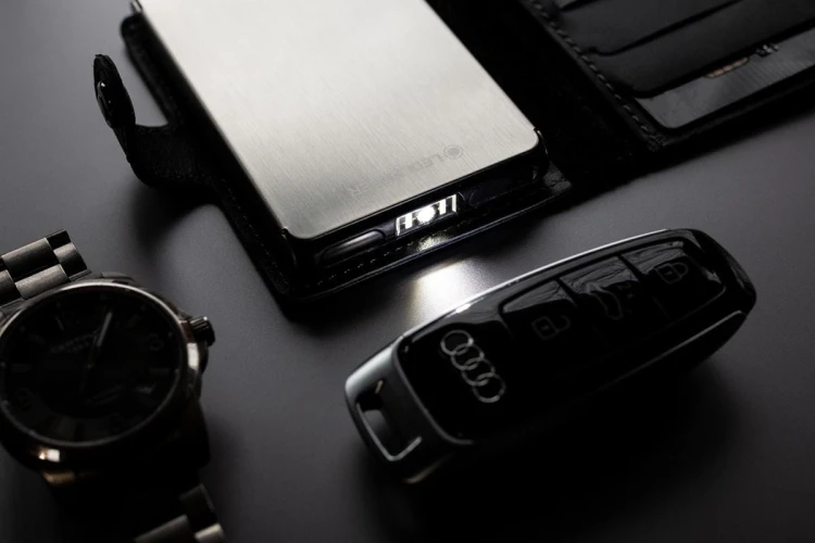 Ledlenser Lite Wallet Black Classic 502315 Sklep Bażant 7.jpg